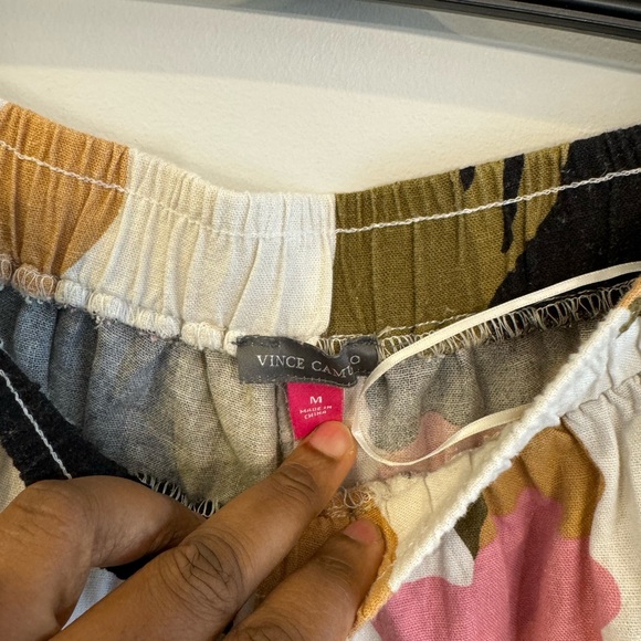 Vince Camuto medium floral linen blend flare pants - Picture 4 of 6